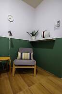 Bright Studio Apartment Serpong Greenview