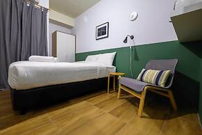 Bright Studio Apartment Serpong Greenview