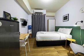 Bright Studio Apartment Serpong Greenview