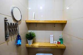 Bright Studio Apartment Serpong Greenview