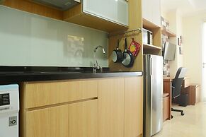 Warm and Best Studio Menteng Park Apartment