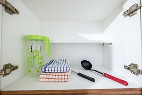 Classic 2BR Bassura City Apartment