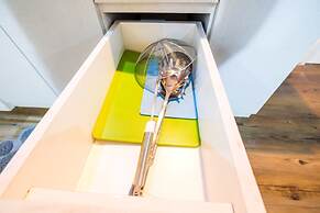 Modern And Comfy 3BR Bassura City Apartment