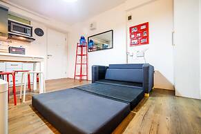 Modern And Comfy 3BR Bassura City Apartment