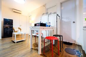 Modern And Comfy 3BR Bassura City Apartment