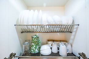 Modern And Comfy 3BR Bassura City Apartment