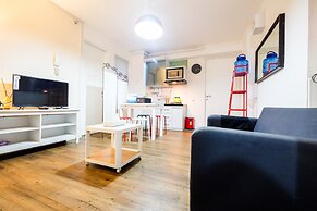 Modern And Comfy 3BR Bassura City Apartment