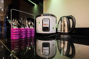 2BR Cozy and Modern L'Avenue Apartment