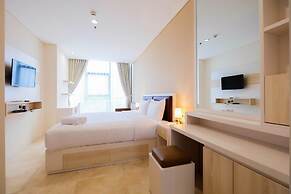 2BR Cozy and Modern L'Avenue Apartment