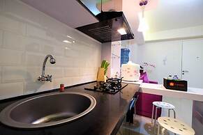 Comfy 2BR Bassura City Apartment Near Mall