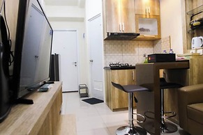 Well Designed 2BR Green Pramuka Apartment