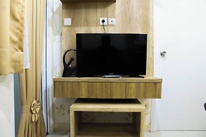 Well Designed 2BR Green Pramuka Apartment