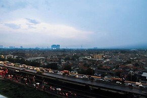 Well Designed 2BR Green Pramuka Apartment