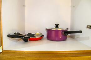 Pool View Studio Ara Residance Apartement Near Gading Serpong