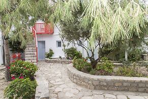 Thalassitra Private Pool Suites & Spa