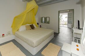 Thalassitra Private Pool Suites & Spa