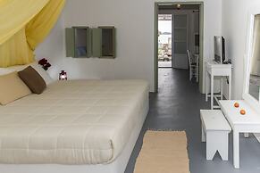 Thalassitra Private Pool Suites & Spa