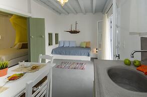 Thalassitra Private Pool Suites & Spa