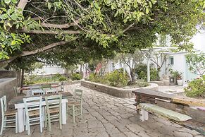 Thalassitra Private Pool Suites & Spa