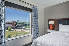 Hampton Inn & Suites Fort Wayne Downtown