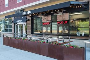 Hampton Inn & Suites Fort Wayne Downtown