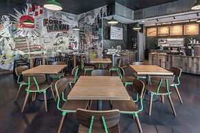 Hampton Inn & Suites Fort Wayne Downtown