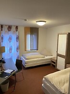 Astra Hotel Garni