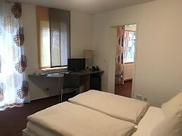 Astra Hotel Garni