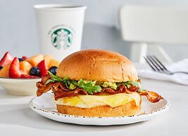 Courtyard by Marriott West Springfield