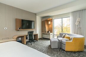 Courtyard by Marriott West Springfield