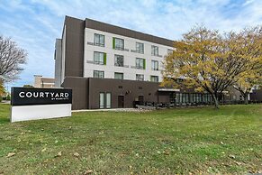 Courtyard by Marriott West Springfield