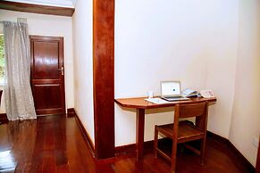 Lush Gardens Apartment 1