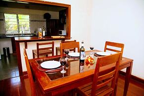 Lush Gardens Apartment 1