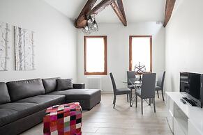 Apartments in San Marco with Canal View