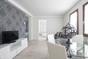 Apartments in San Marco with Canal View