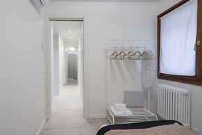 Apartments in San Marco with Canal View