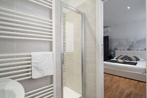 Apartments in San Marco with Canal View