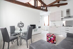 Apartments in San Marco with Canal View