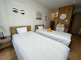 Rhodes Kagurazaka Hotel