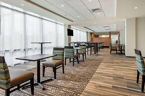 Comfort Inn & Suites Pittsburgh-Northshore
