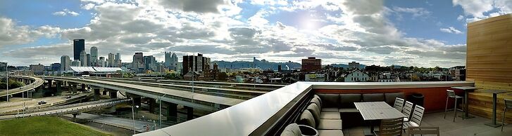 Comfort Inn & Suites Pittsburgh-Northshore