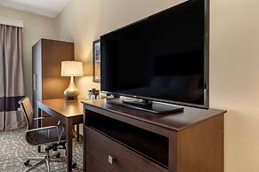 Comfort Inn & Suites Pittsburgh-Northshore