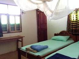 Makunduchi White House Apartment