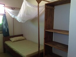 Makunduchi White House Apartment