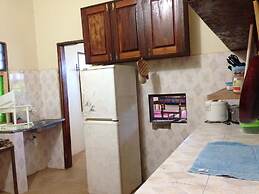 Makunduchi White House Apartment