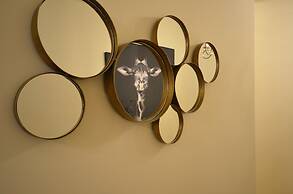 Luxury Residence near Parliament