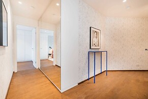 Luxury Residence near Parliament