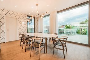 Luxury Residence near Parliament