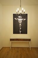 Luxury Residence near Parliament