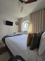 Sesimbra Stylish Villa by Homing